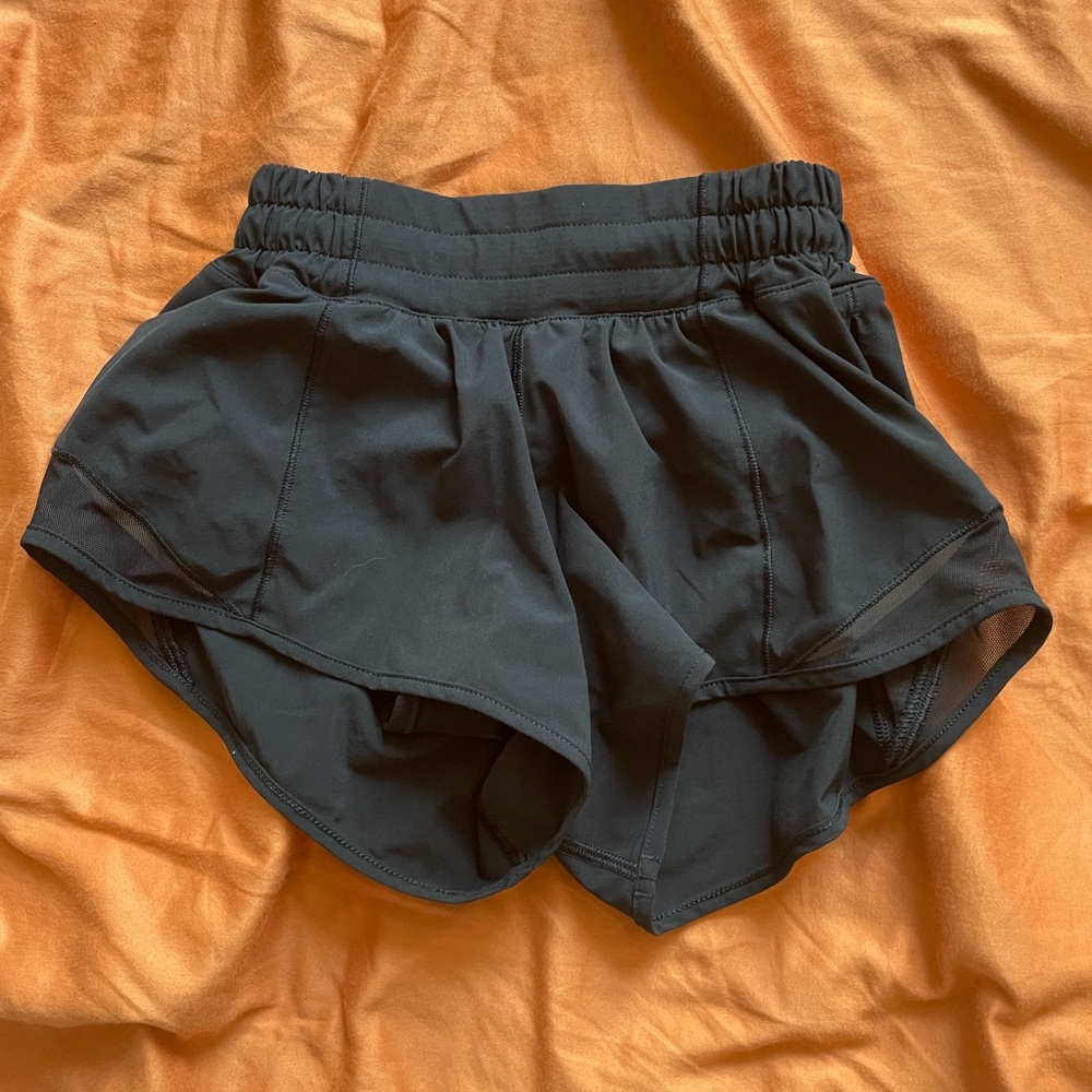 Lululemon hotty hot low rise shorts